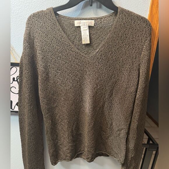Jones New York Vneck Cut Rayon Knit Sweater Size Women's Medium - Picture 3 of 10